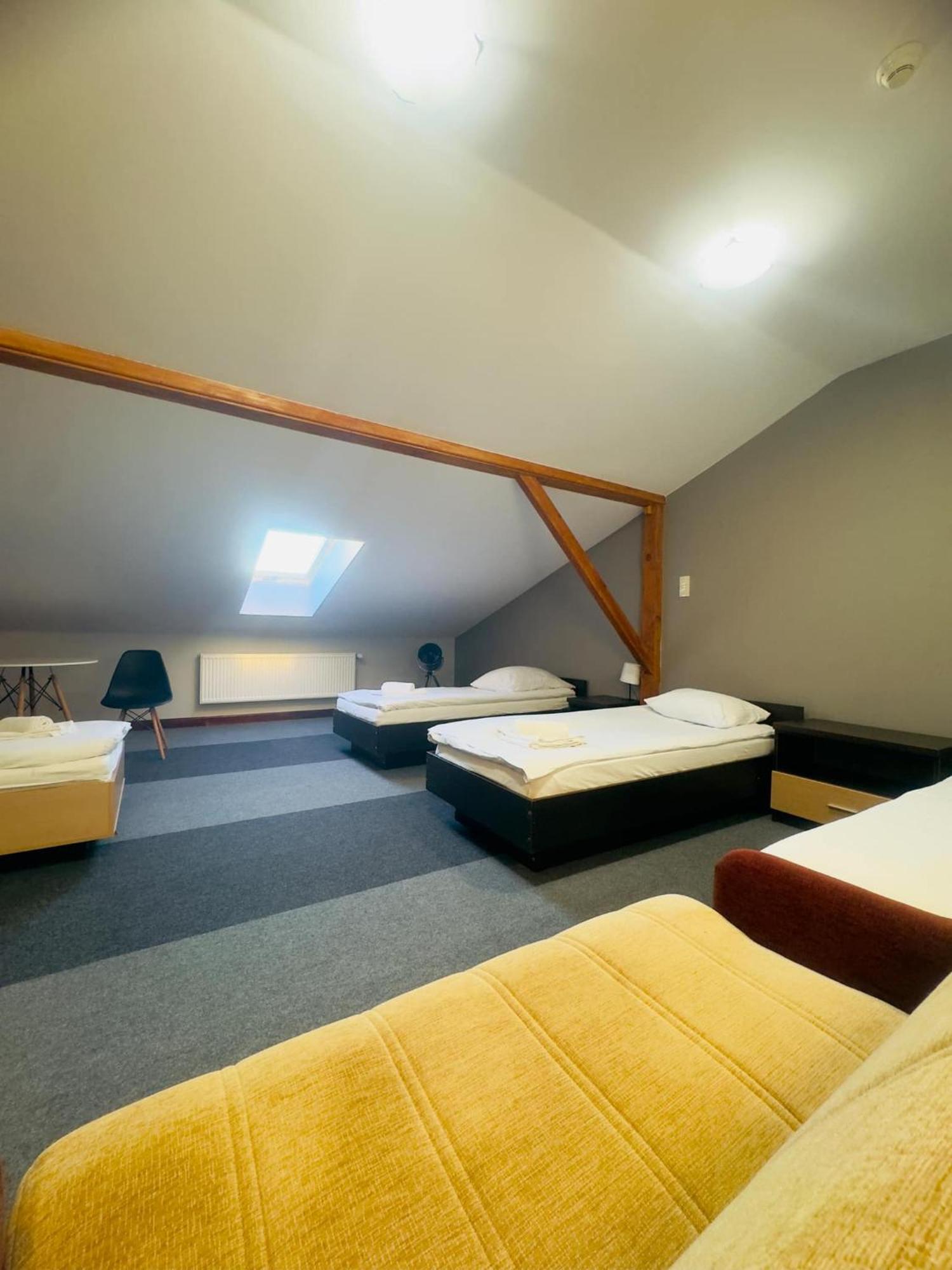 Magiczna Farma Hotel Obiady Maka I Magia ซัมบรูฟ ภายนอก รูปภาพ