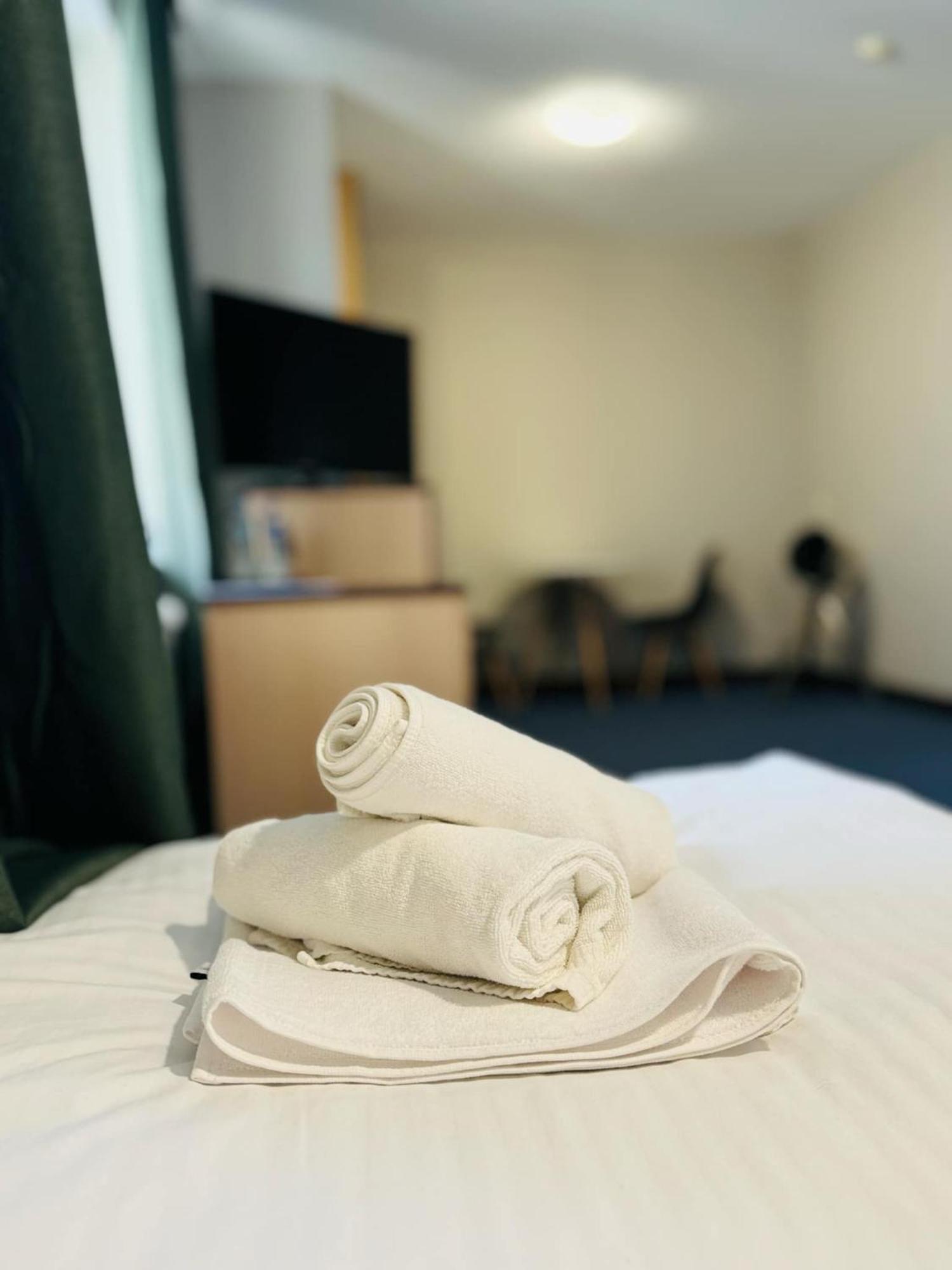 Magiczna Farma Hotel Obiady Maka I Magia ซัมบรูฟ ภายนอก รูปภาพ