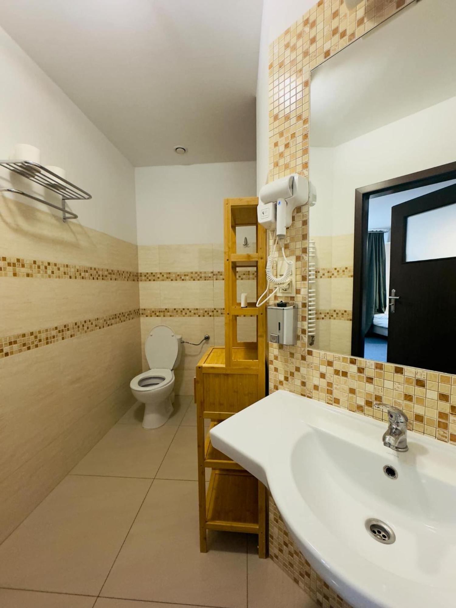 Magiczna Farma Hotel Obiady Maka I Magia ซัมบรูฟ ภายนอก รูปภาพ