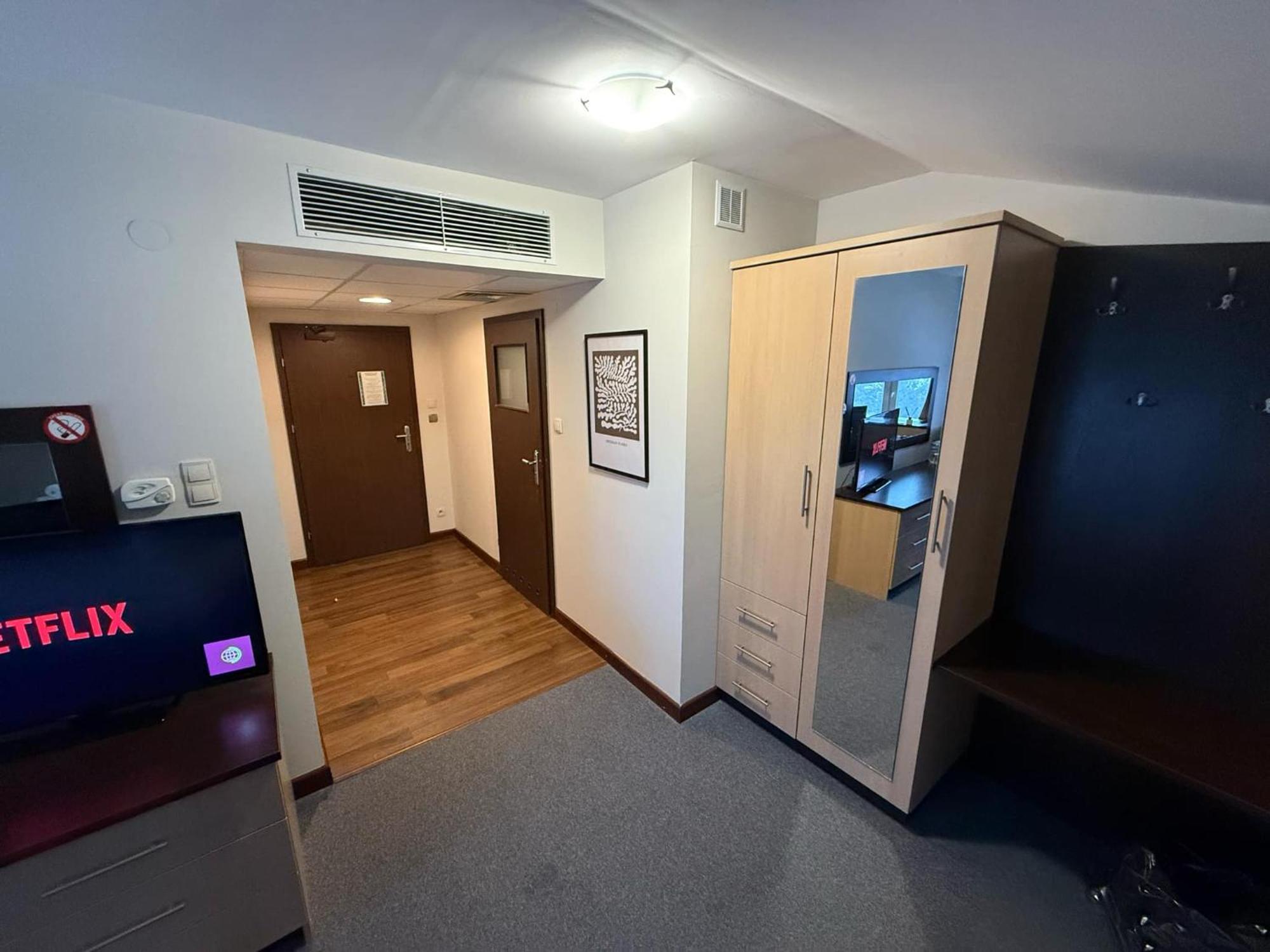 Magiczna Farma Hotel Obiady Maka I Magia ซัมบรูฟ ภายนอก รูปภาพ